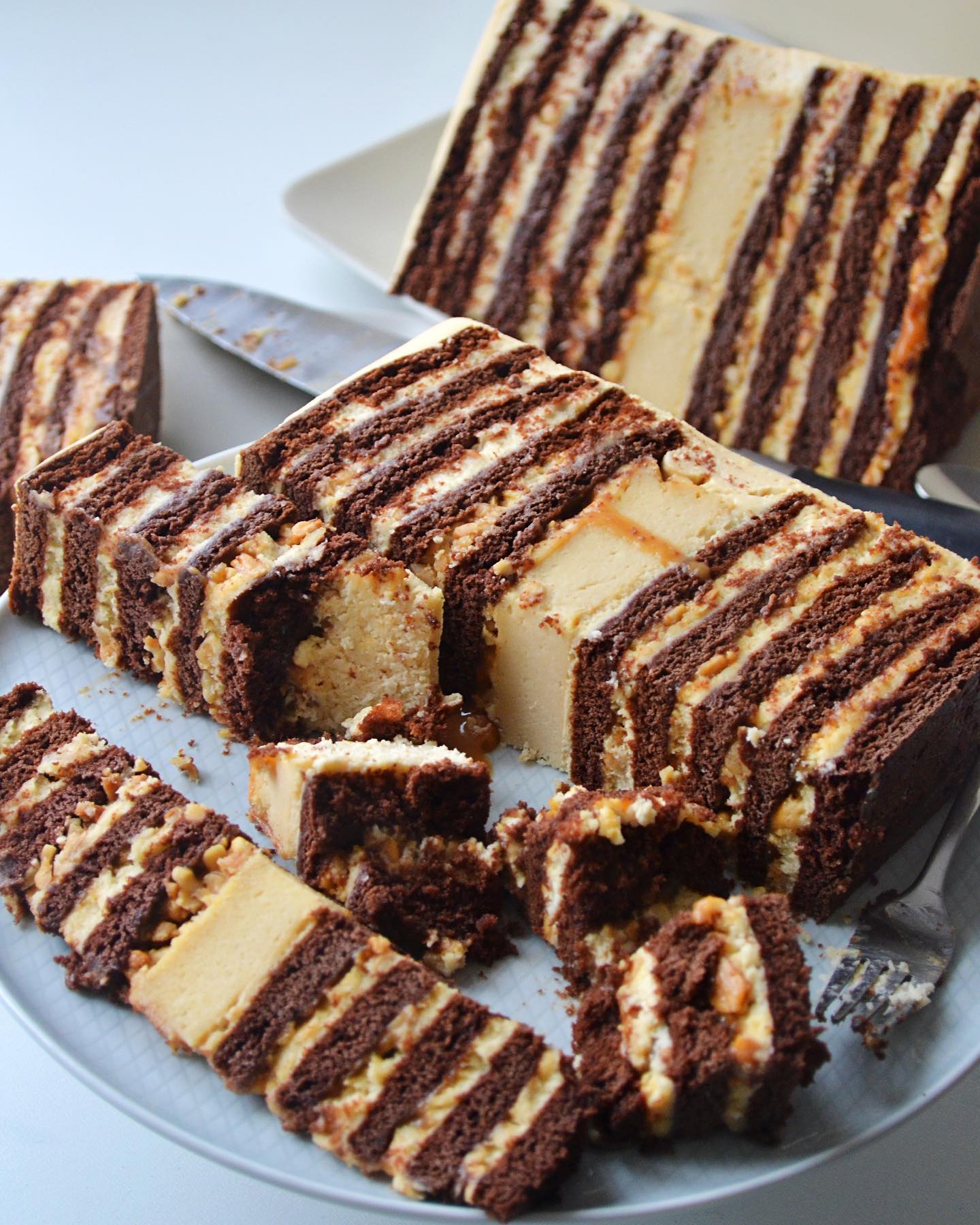 Chocolate & caramel honey cake with Baileys cheesecake